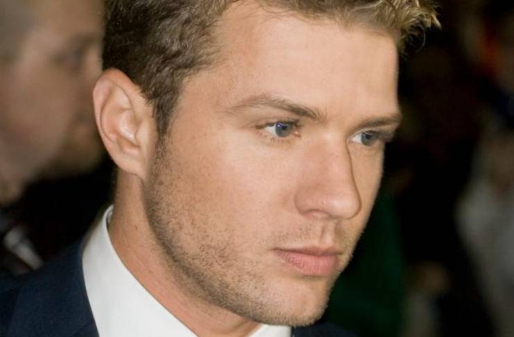Ryan Phillippe at odds with daughter Ava 