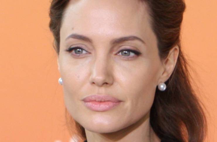 Angelina Jolie digging up dirt on Brad Pitt 