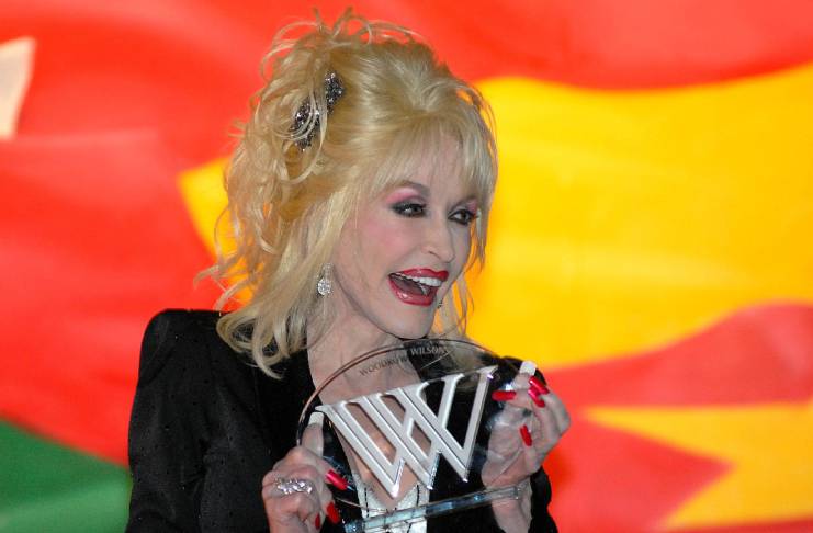 Dolly Parton's husband doesn't think she needs to change her bum 